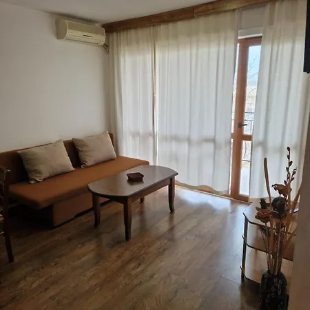 Apartment Park & Sea Retreat